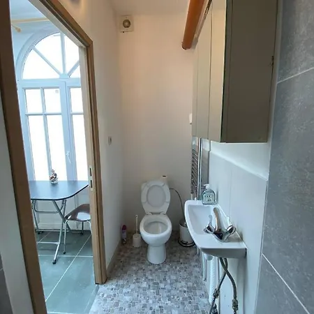 بيت شباب Sweet Home Antwerpen *