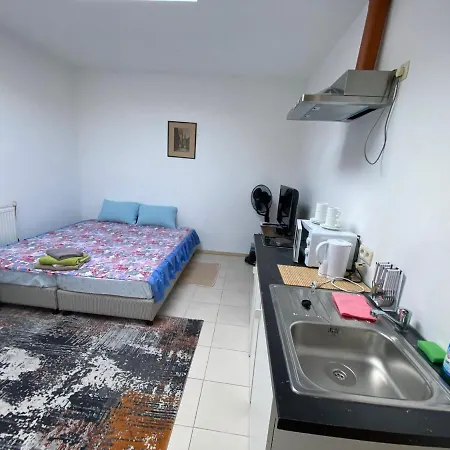 بيت شباب Sweet Home Antwerpen